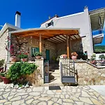 Holiday home Manolis House *